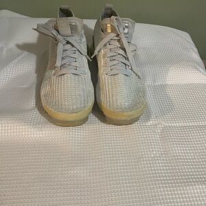 Nike Light Gray Sneakers